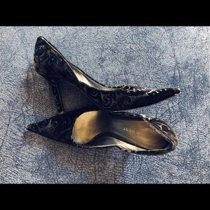 Nine West velvet heels - holiday party ready!